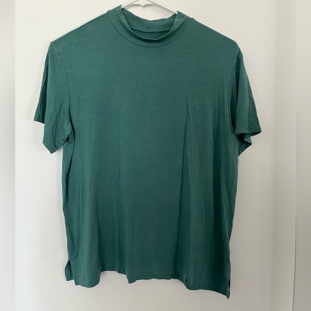 American Eagle Outfitters Green Short Sleeve Tee